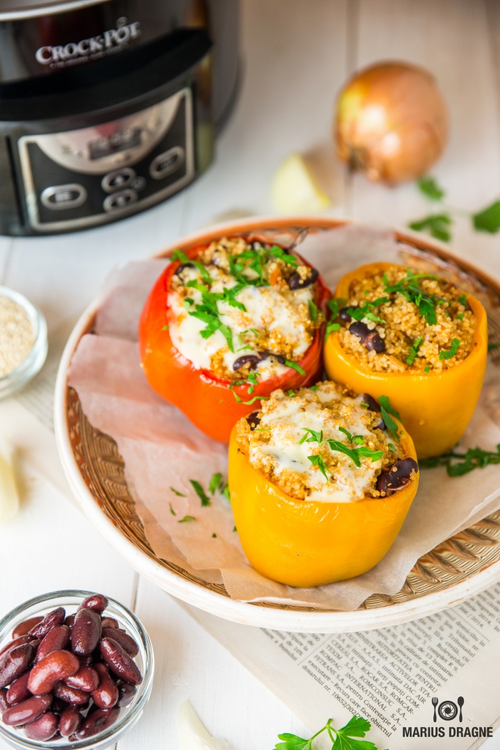 Ardei umpluti cu quinoa la Slow Cooker Crock-Pot – de post