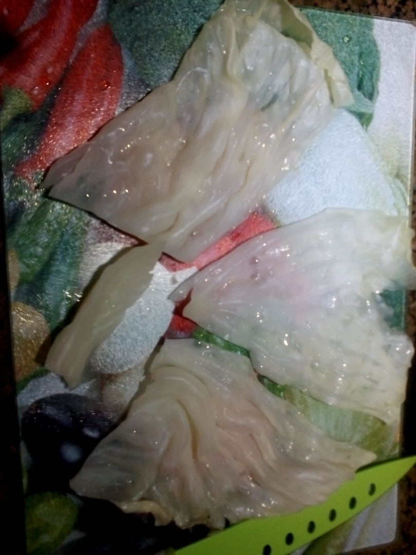 Sarmalute arabesti cu usturoi si lamaie-"Malfouf"