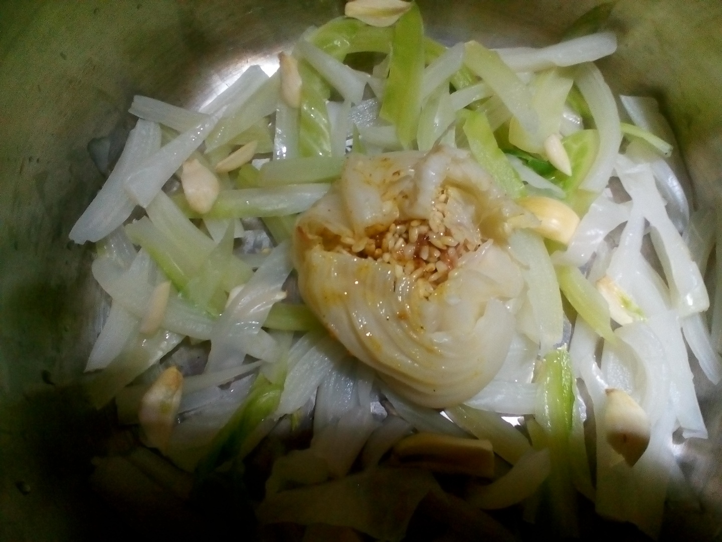 Sarmalute arabesti cu usturoi si lamaie-"Malfouf"