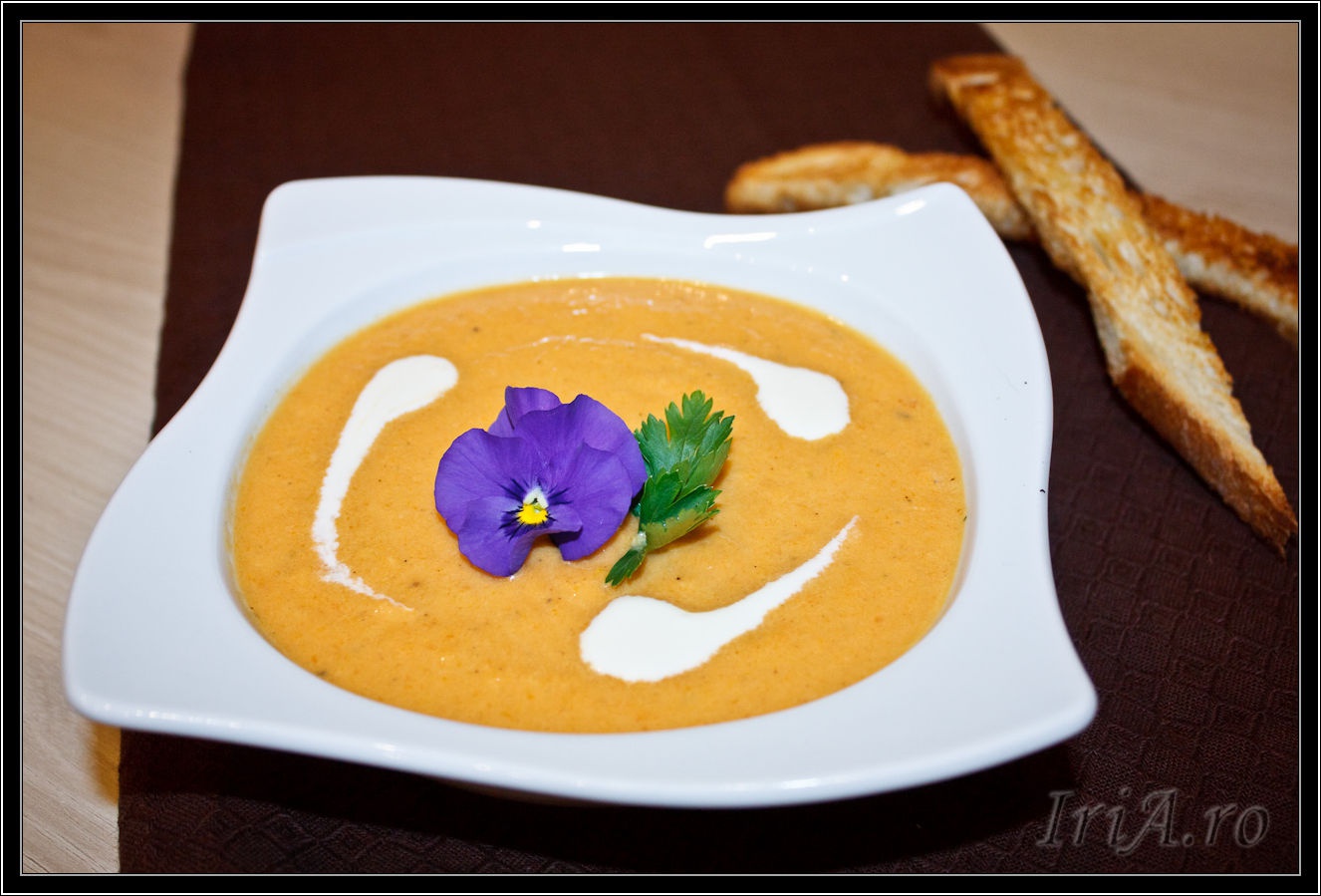 Supa crema de morcovi cu curry - de post, la slow cooker Crock-Pot