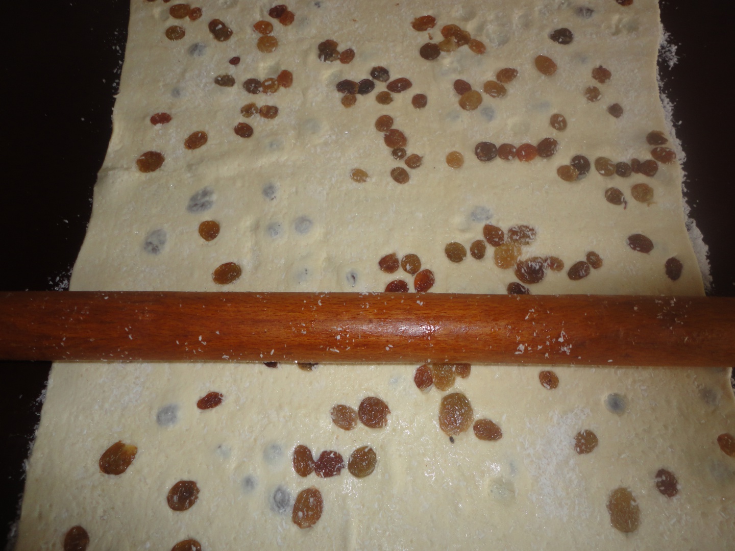 Melcisori dulci cu stafide si nuca de cocos