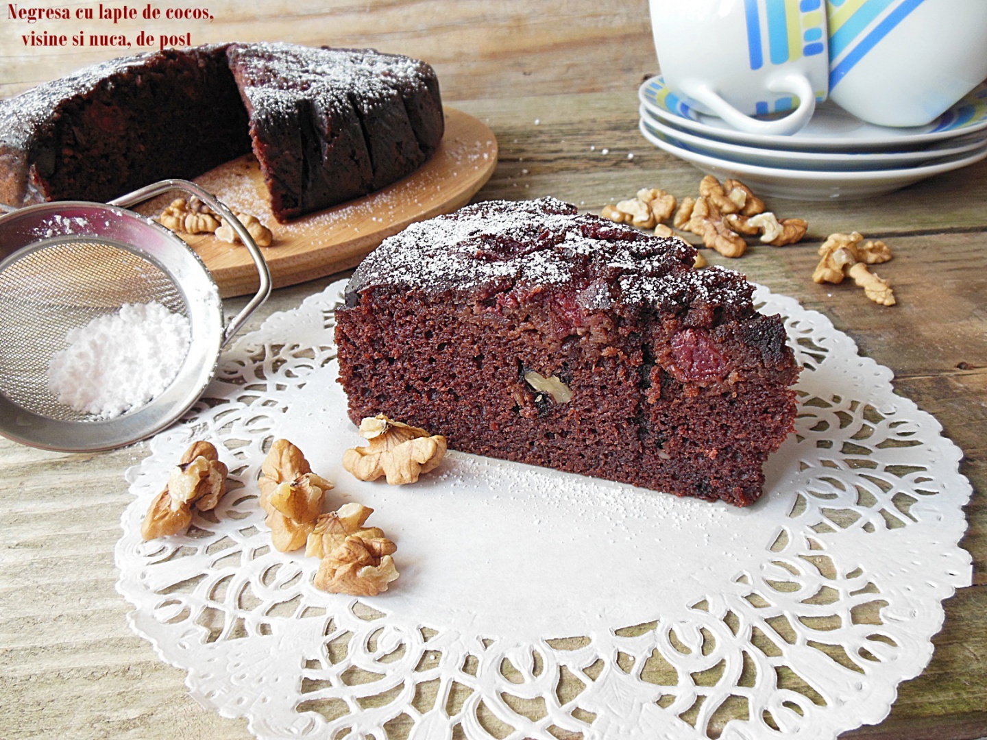 Negresa cu lapte de cocos, visine si nuca, de post