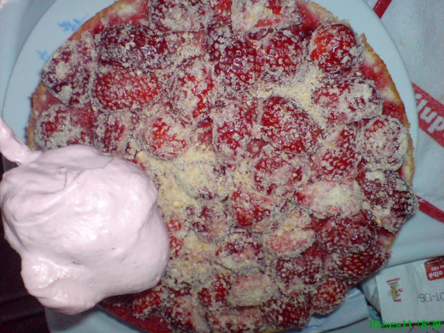 Tort Capsunica fericita