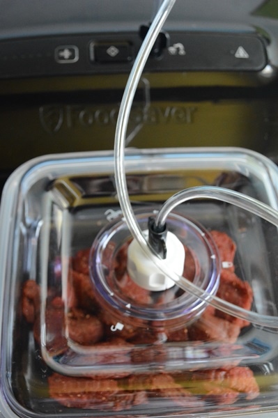 Marinata a la Jamie Oliver pentru carne de oaie pregatita cu aparatul de marinat FoodSaver