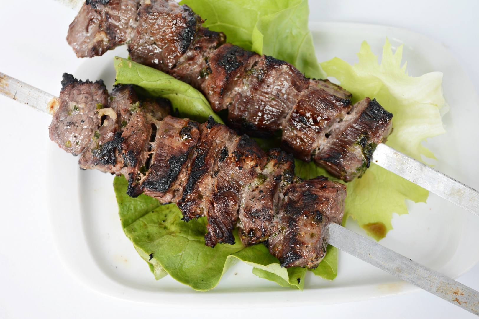 Frigarui marinate cu lime, patrunjel si usturoi pregatite cu aparatul de marinat FoodSaver