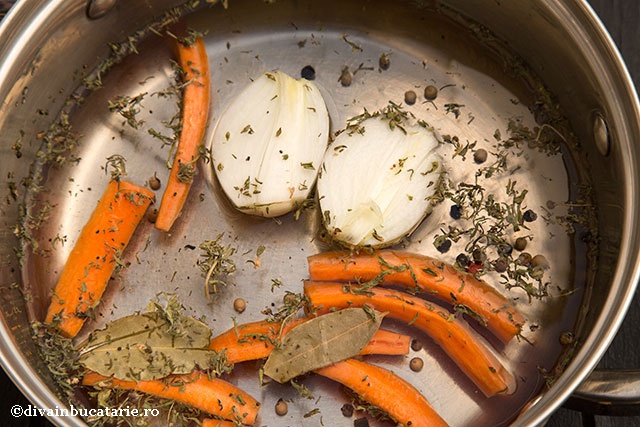 Marinare rapida cu legume pregatita cu aparatul de marinat FoodSaver