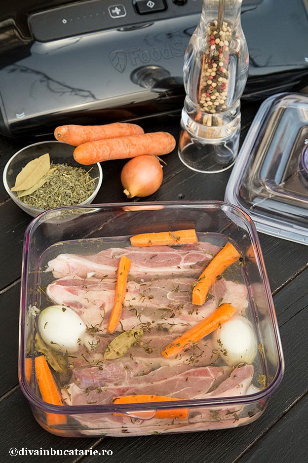 Marinare rapida cu legume pregatita cu aparatul de marinat FoodSaver