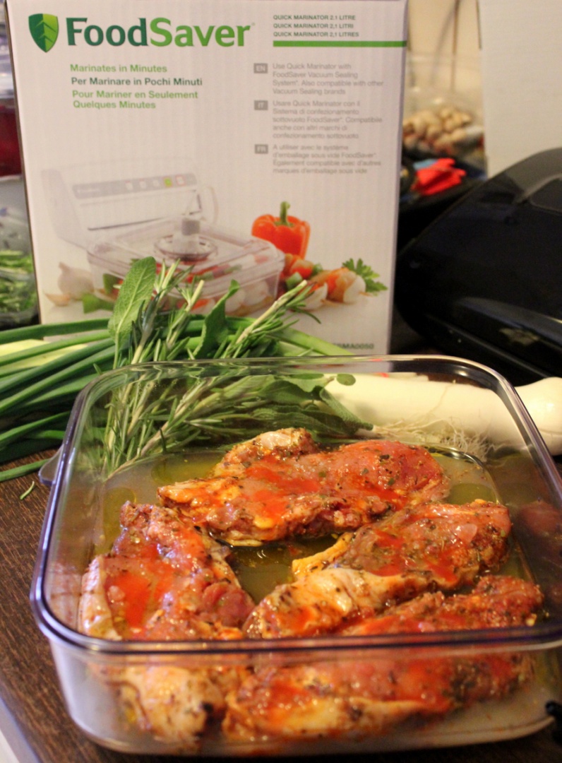 Mancare de praz cu miel pregatita cu aparatul de marinat FoodSaver