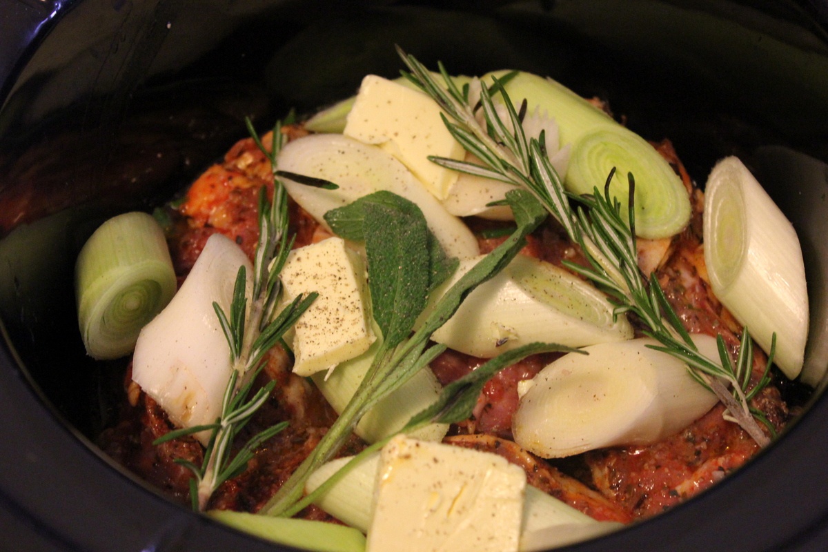 Mancare de praz cu miel pregatita cu aparatul de marinat FoodSaver