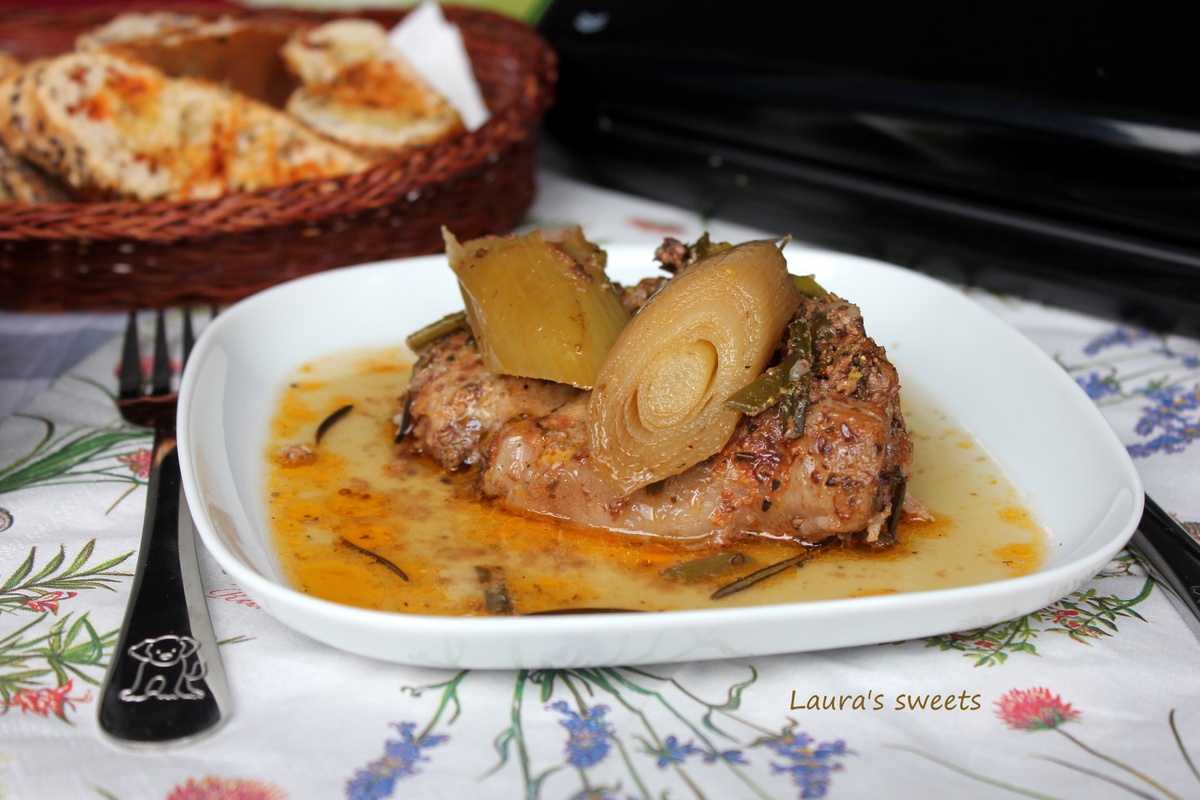 Mancare de praz cu miel pregatita cu aparatul de marinat FoodSaver