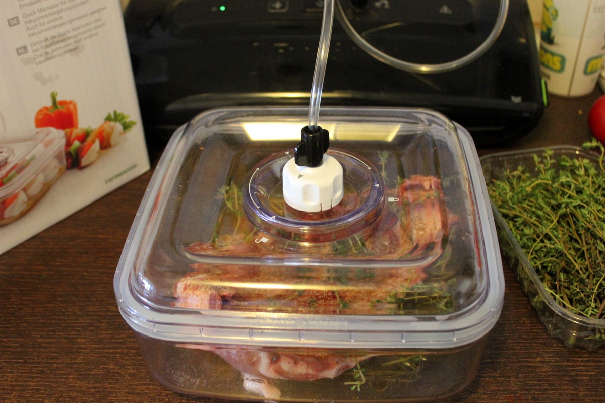 Coaste de miel marinate pregatite cu aparatul de marinat FoodSaver