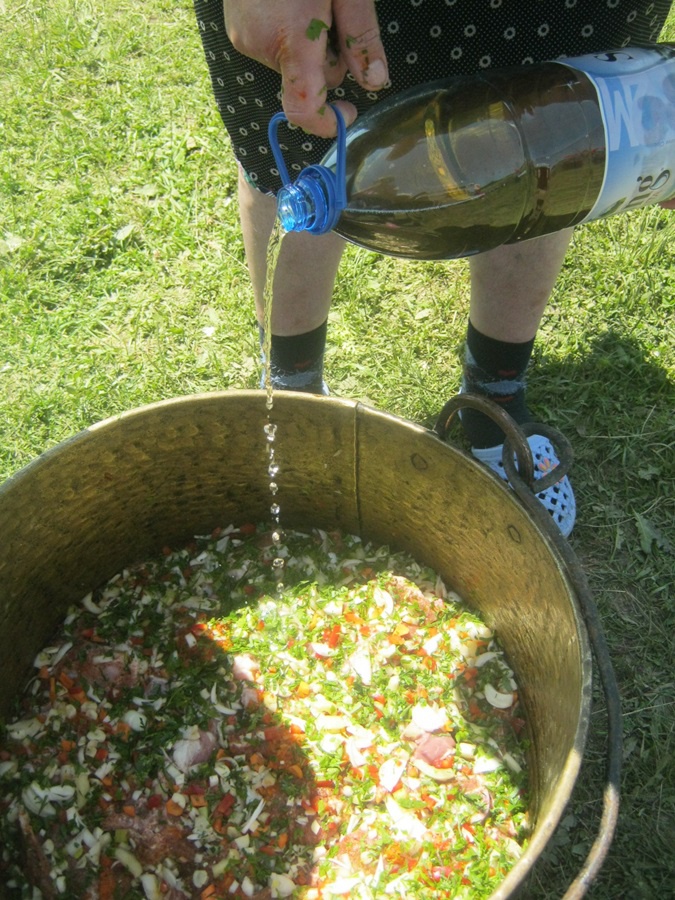 Miel la ceaun cu sos de vin alb