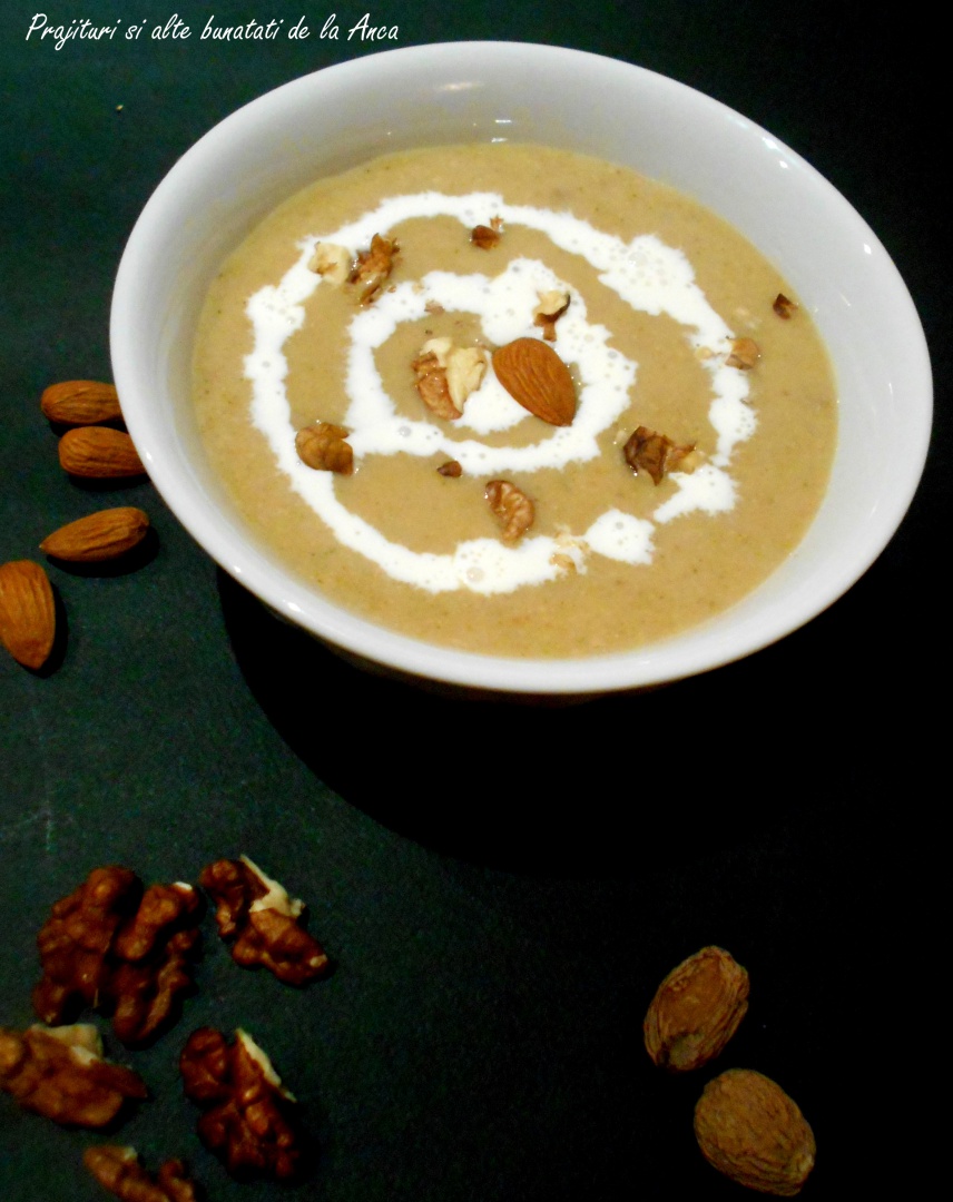 Supa crema de legume cu nuci si migdale