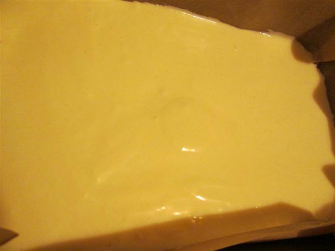 Prajitura turnata cu mere