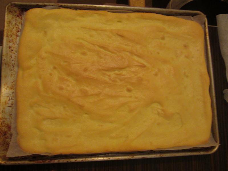 Rulada cu mere si budinca de vanilie