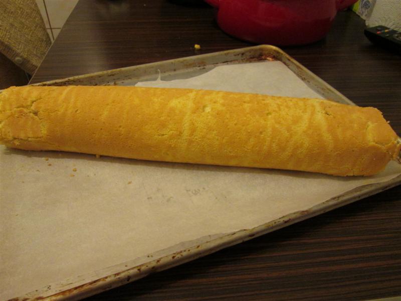 Rulada cu mere si budinca de vanilie