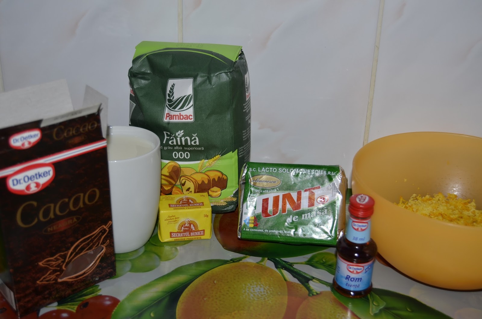 Pasca cu aluat de cacao si branza dulce