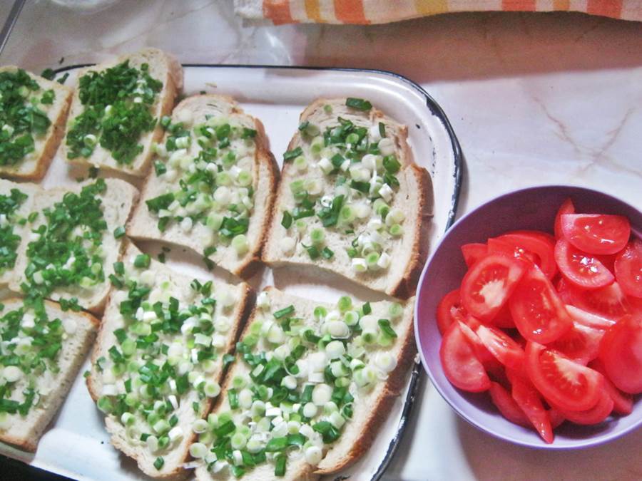 Clisa (slanina) fripta si pita picurata