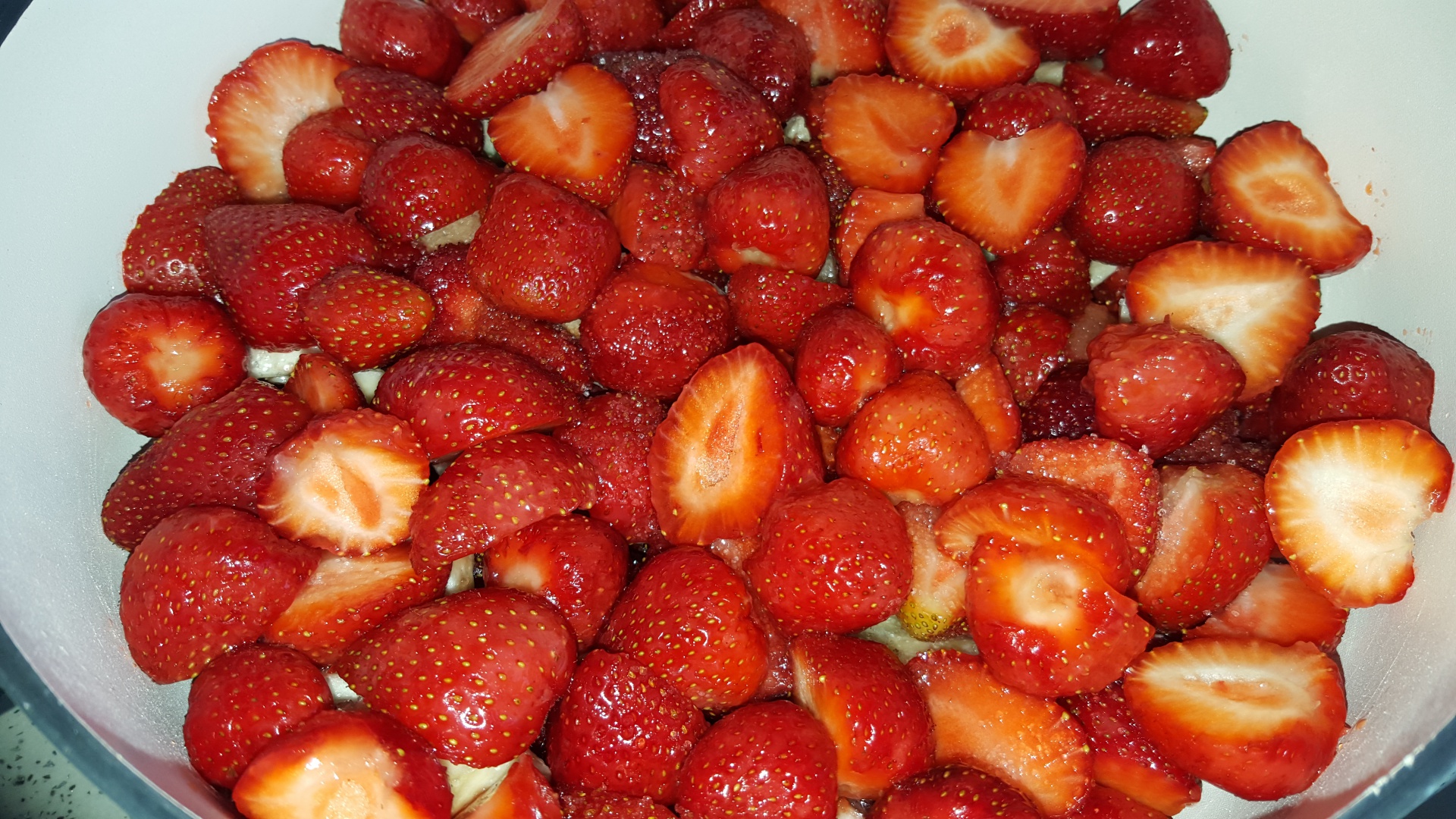 Gem de capsuni cu merisoare si ghimbir