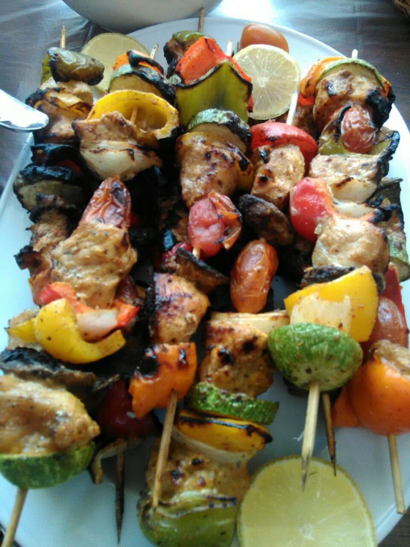 SHISH TAOUK- Piept de pui la gratar cu legume mixte