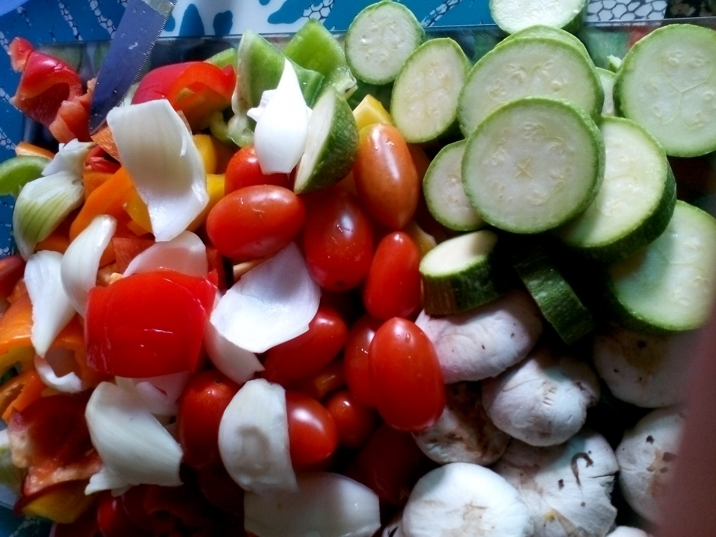 SHISH TAOUK- Piept de pui la gratar cu legume mixte