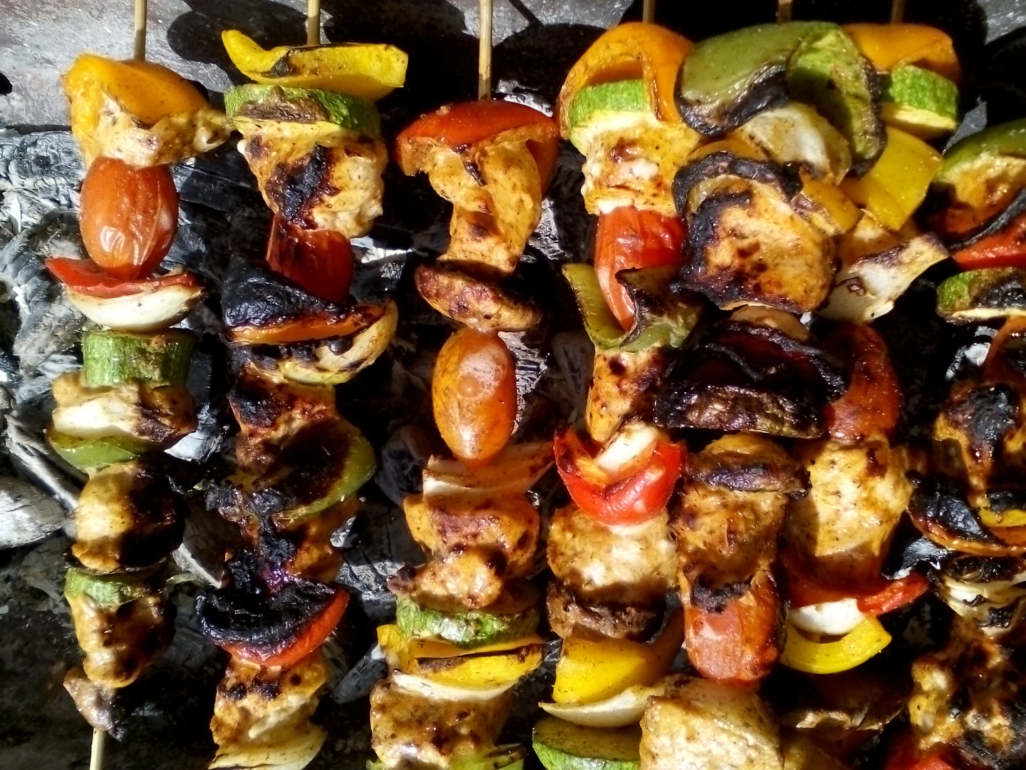 SHISH TAOUK- Piept de pui la gratar cu legume mixte