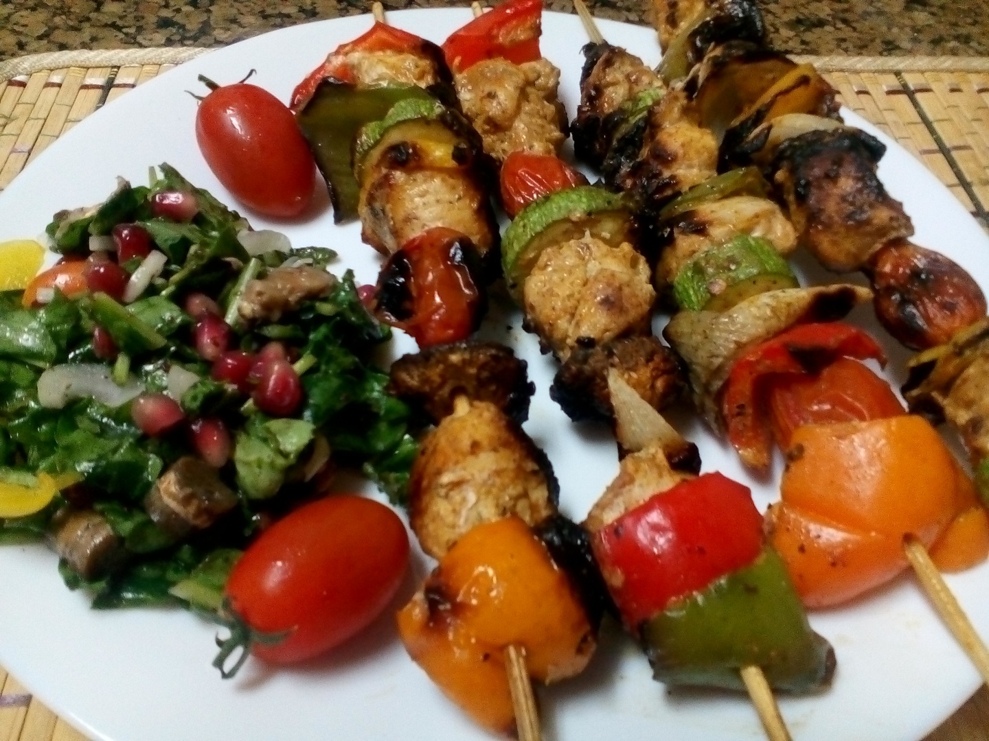 SHISH TAOUK- Piept de pui la gratar cu legume mixte