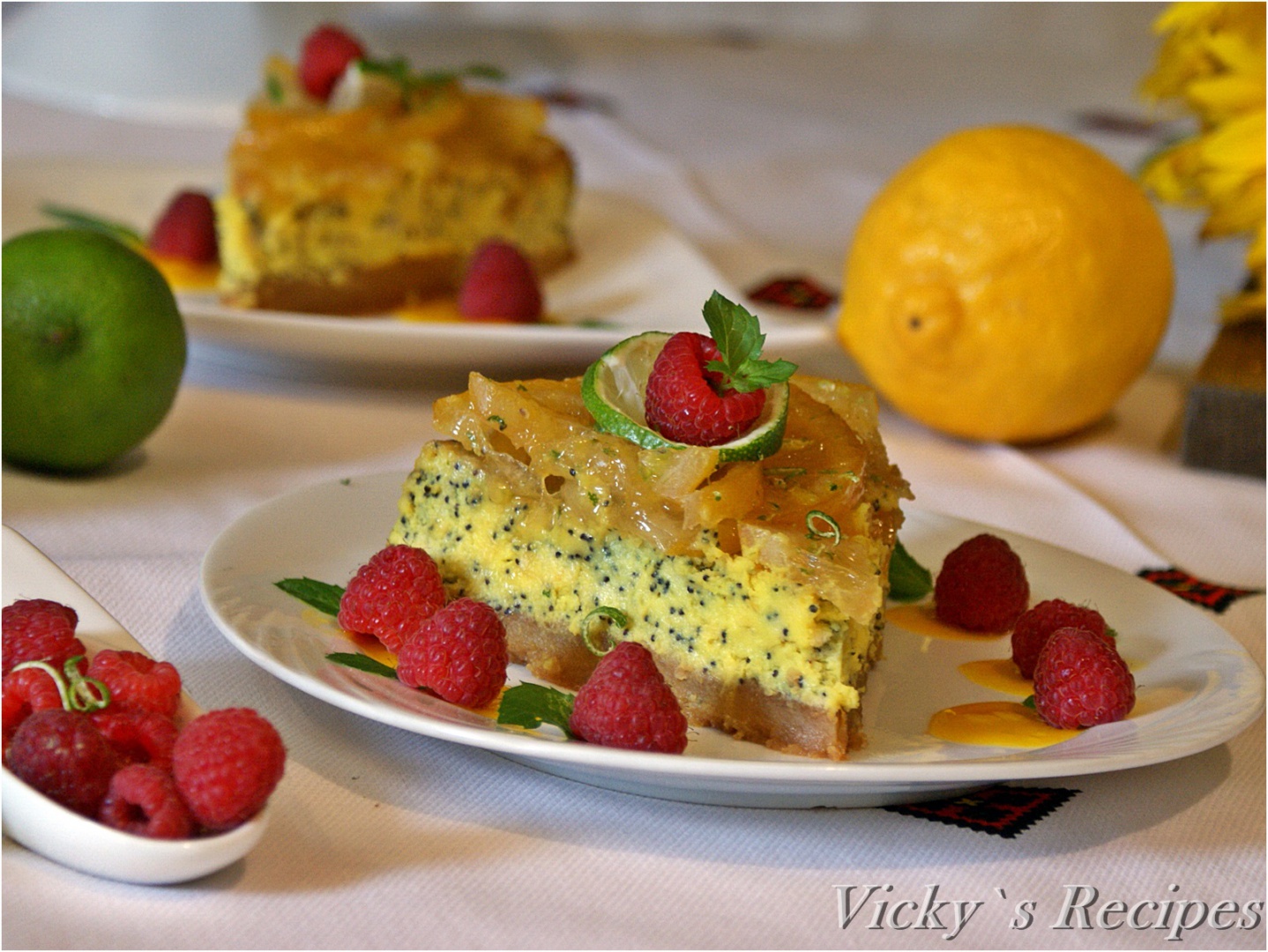 Cheesecake cu mac si confit de lamaie