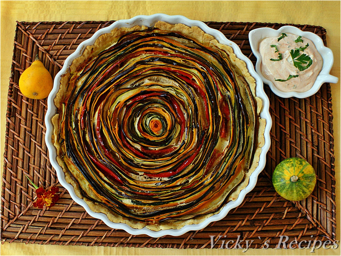 Tarta spiralata cu legume si mozzarella