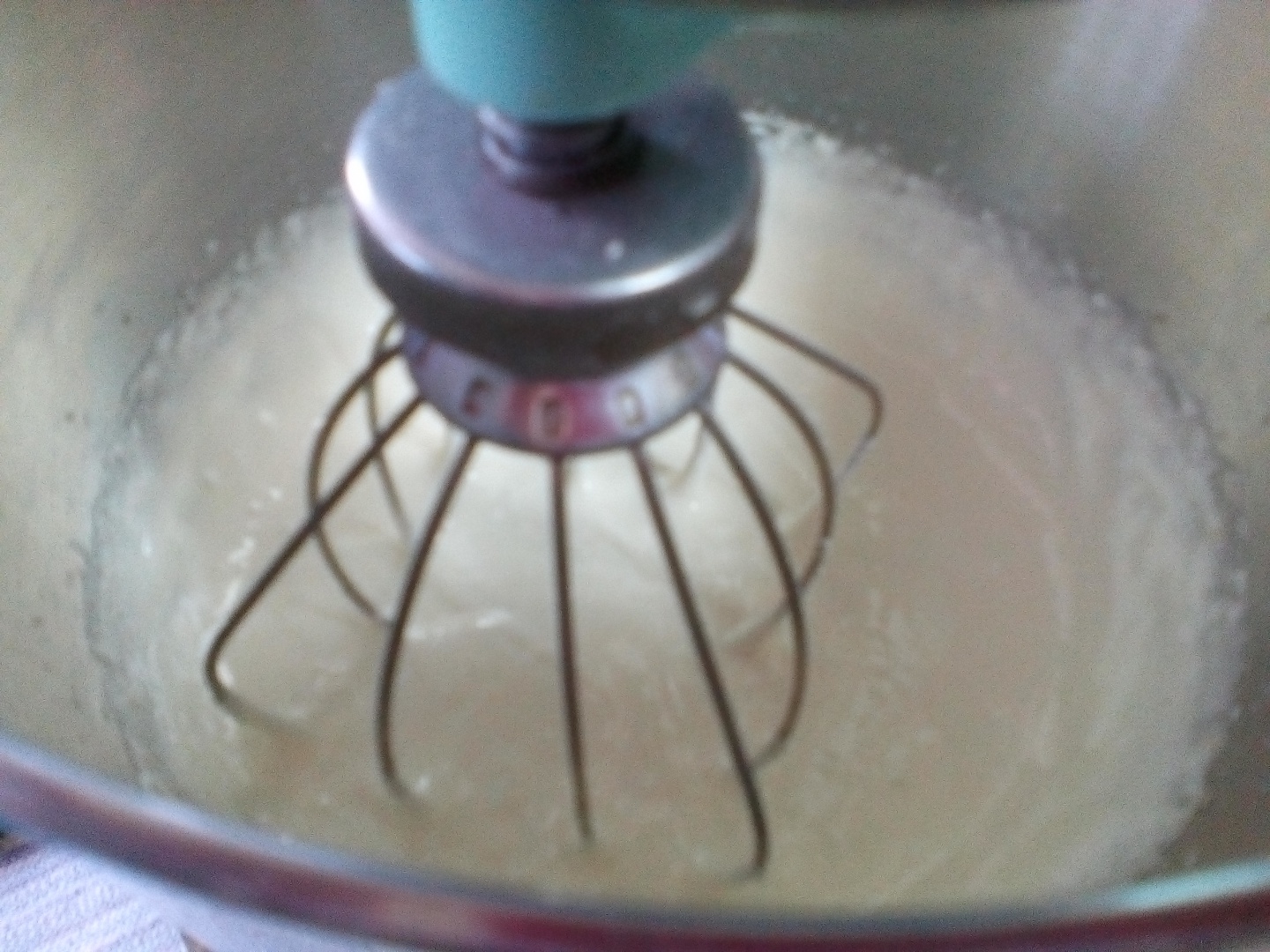 Napolitanele copilariei  (nuca, caramel si glazura de ciocolata)