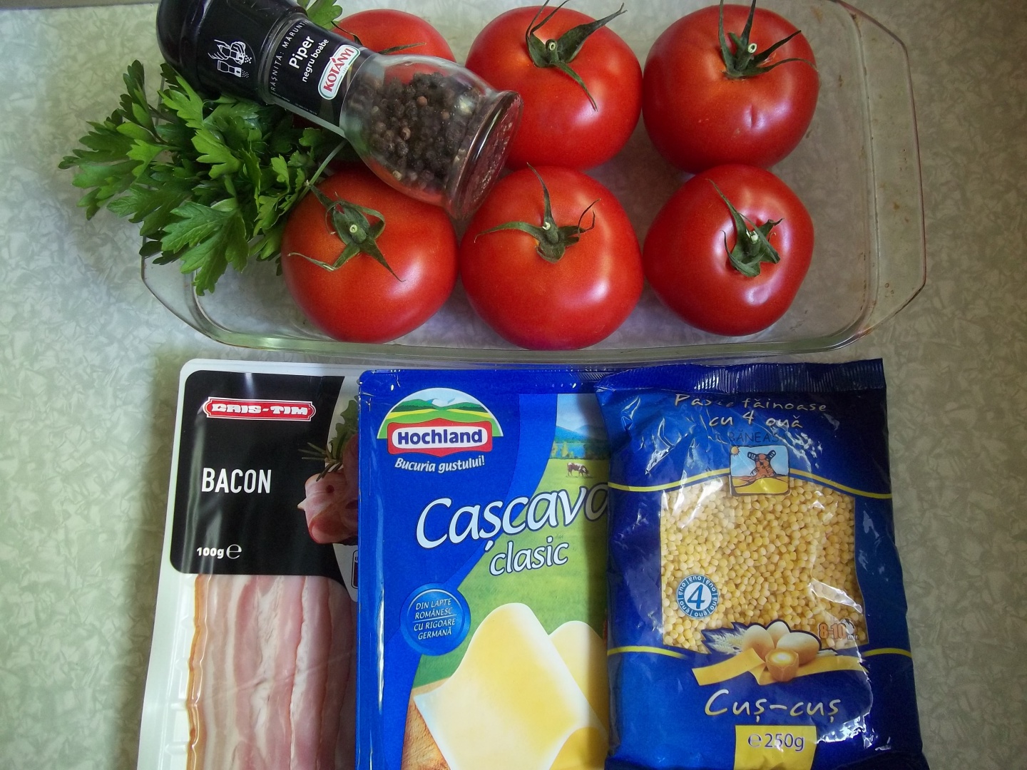 Rosii umplute cu cuscus