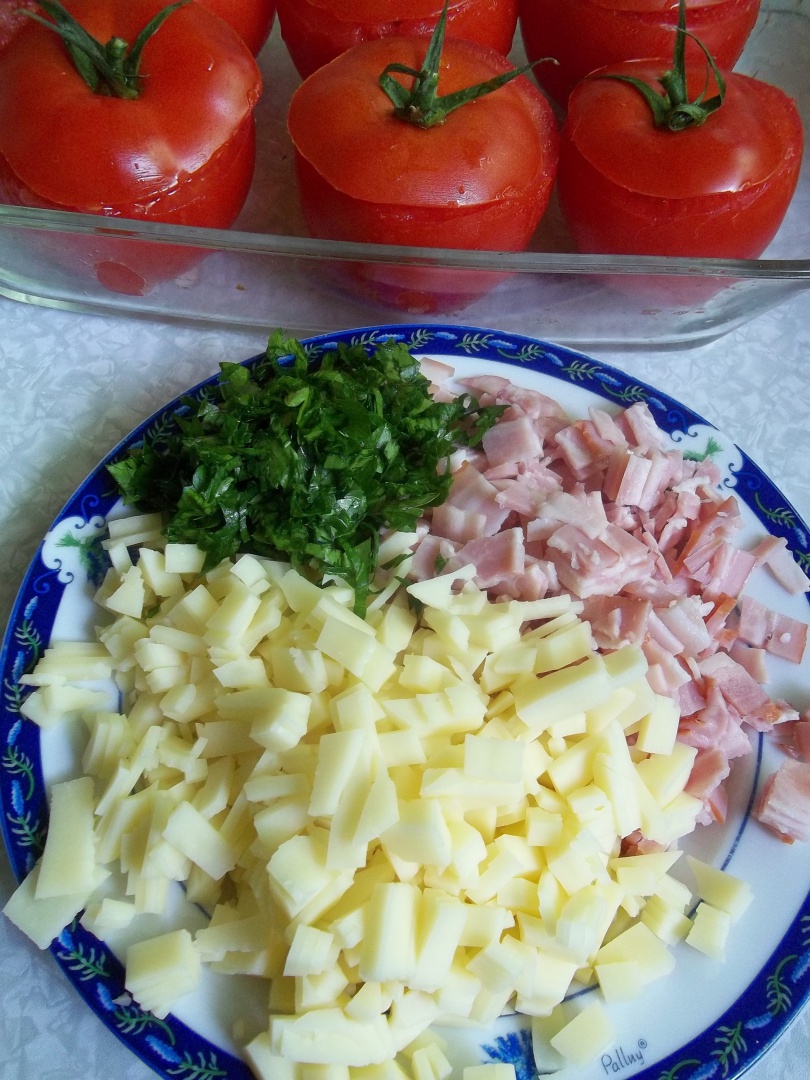 Rosii umplute cu cuscus