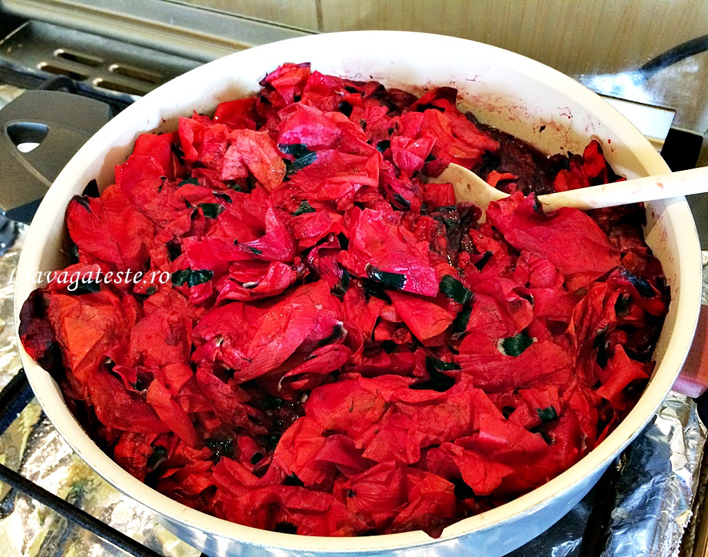 Dulceata naturala din flori de mac