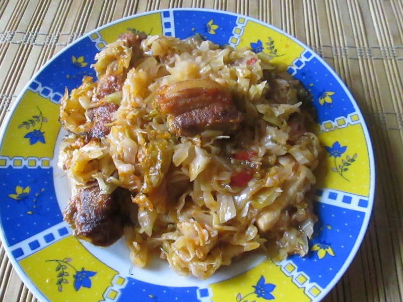 Varza dulce cu piept de porc