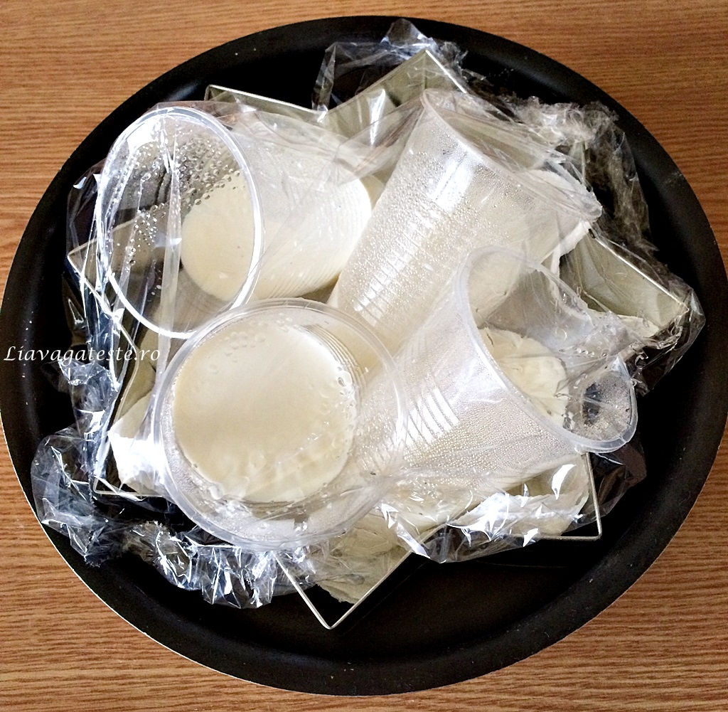 Pana cota cu piure din fructe tropicale