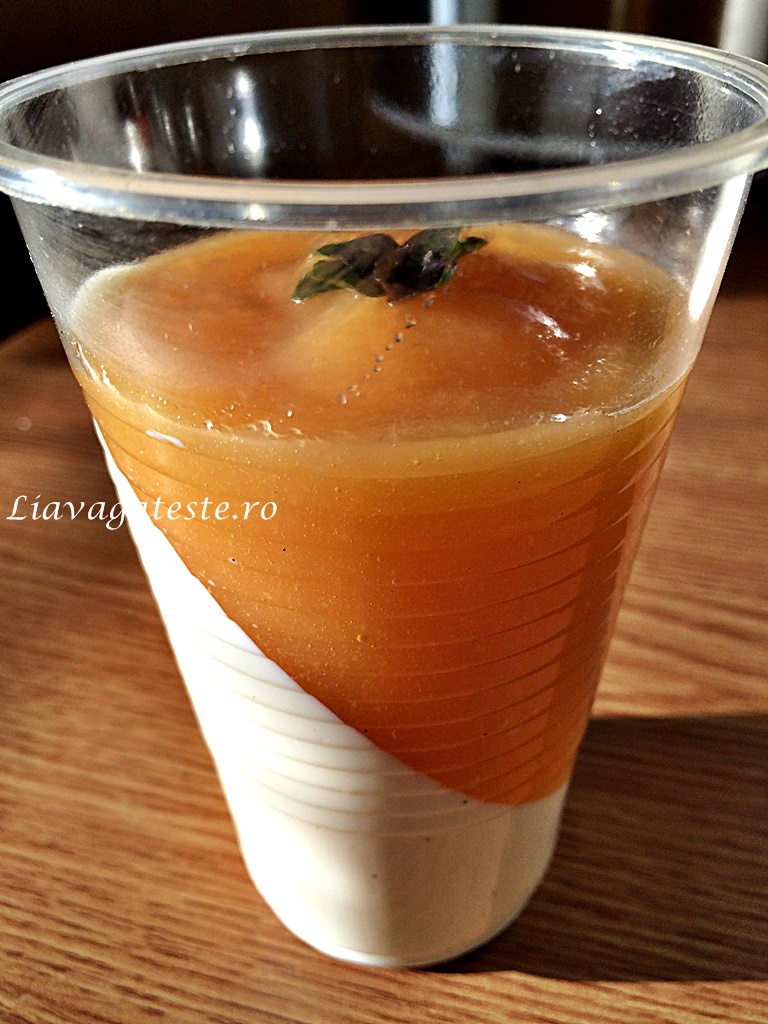 Pana cota cu piure din fructe tropicale