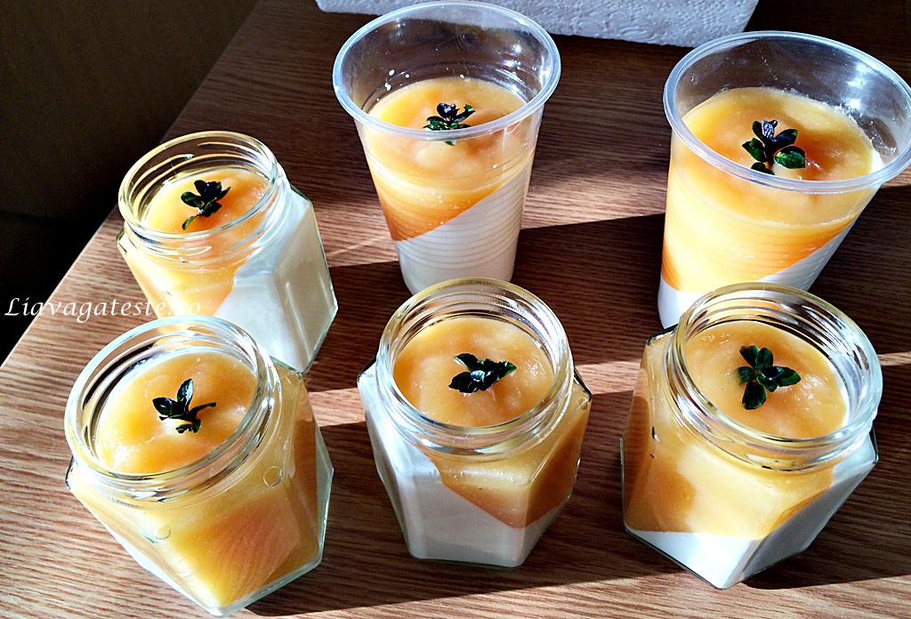 Pana cota cu piure din fructe tropicale