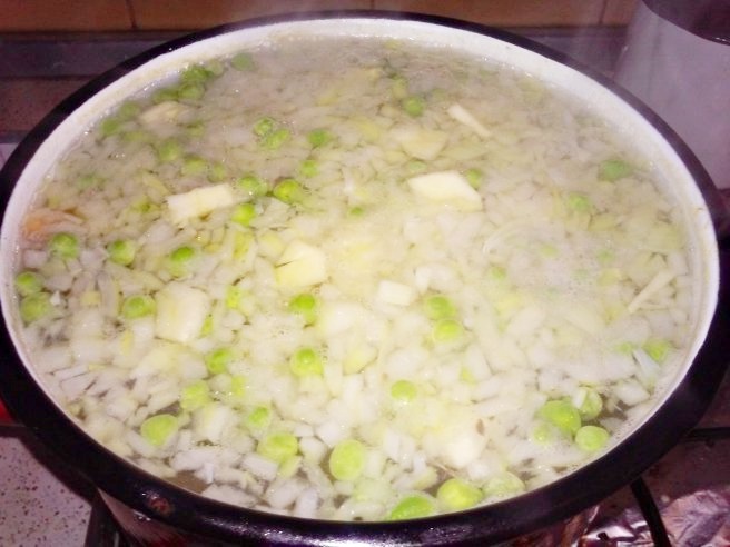 Ciorba de pui cu legume