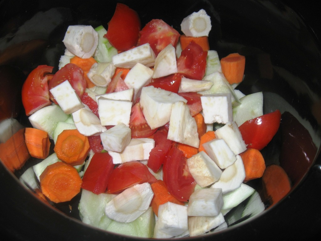 Ghiveci de legume cu carne la slow cooker