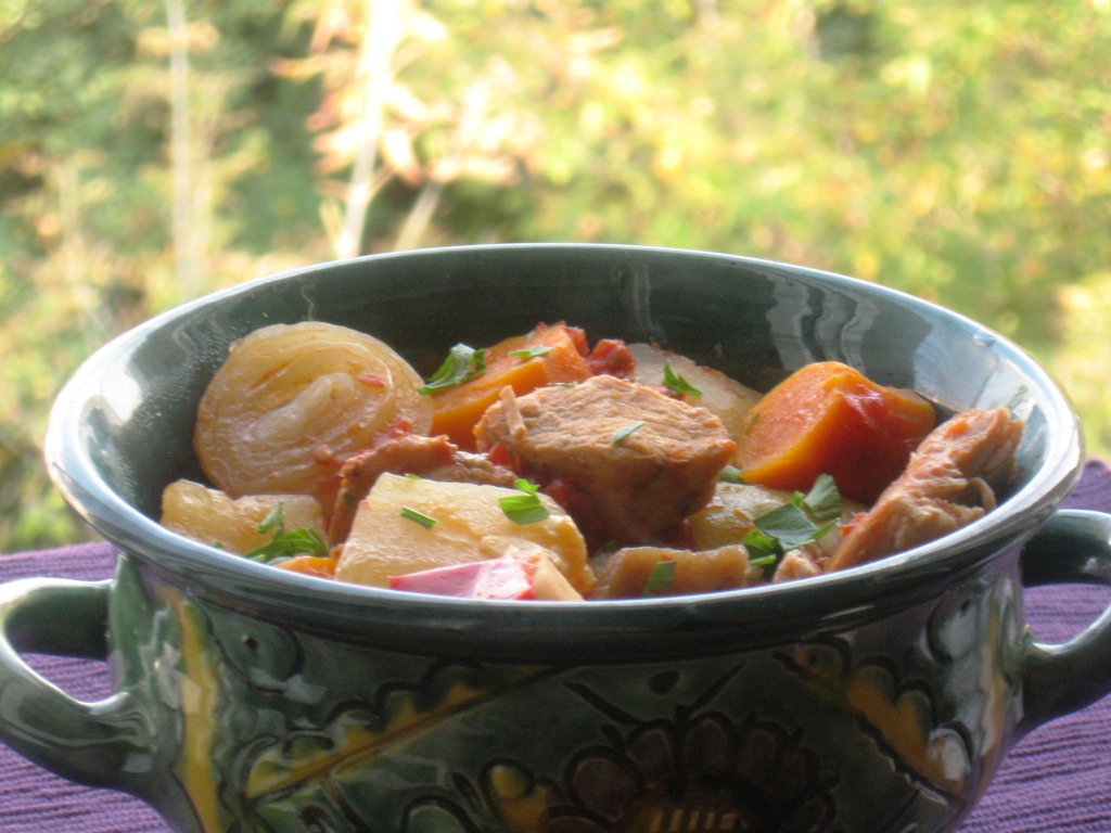 Ghiveci de legume cu carne la slow cooker