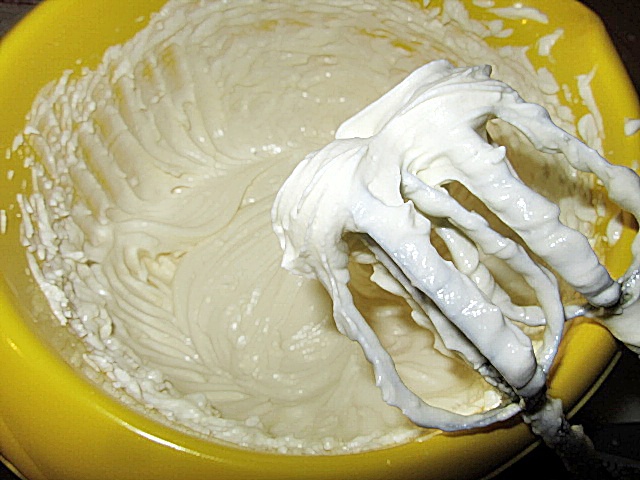 Tiramisu cu piure de zmeura