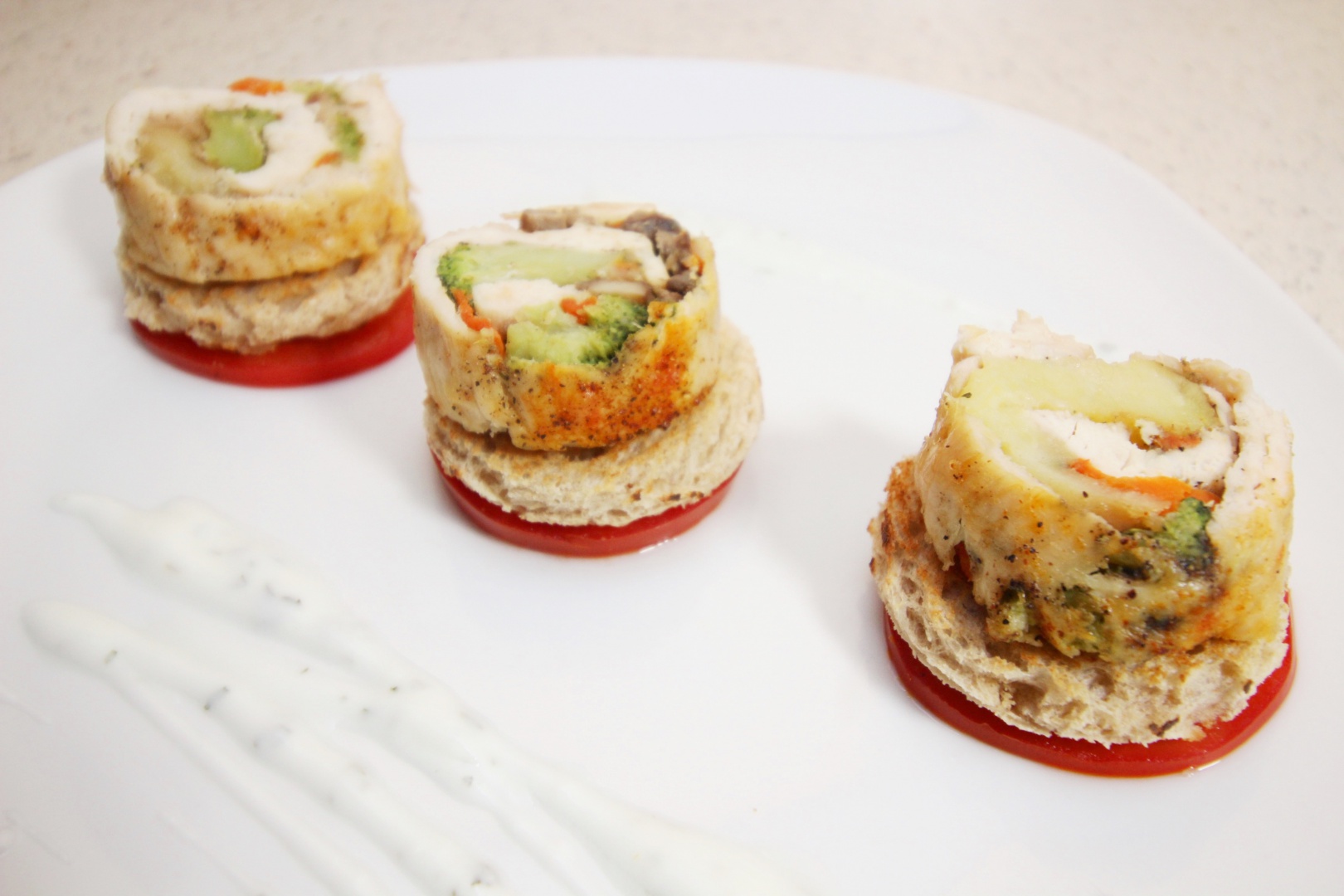 Rulada de pui cu legume