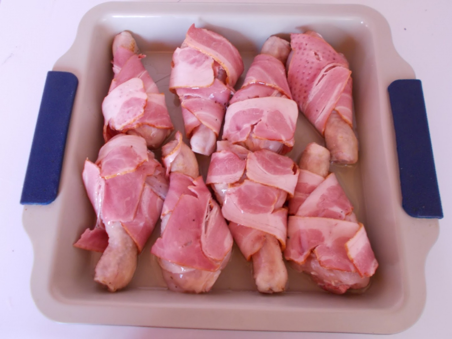 Copanele invelite in bacon