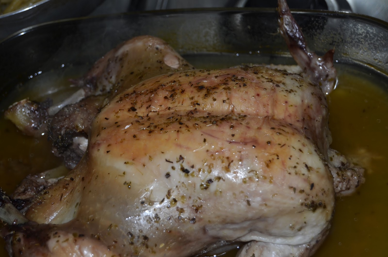 Pui la cuptor cu garnitura de fasole galbena