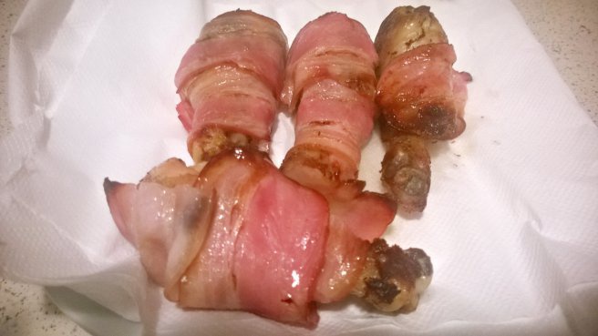 Copanele de pui cu bacon si piure de cartofi