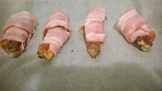 Copanele de pui cu bacon si piure de cartofi