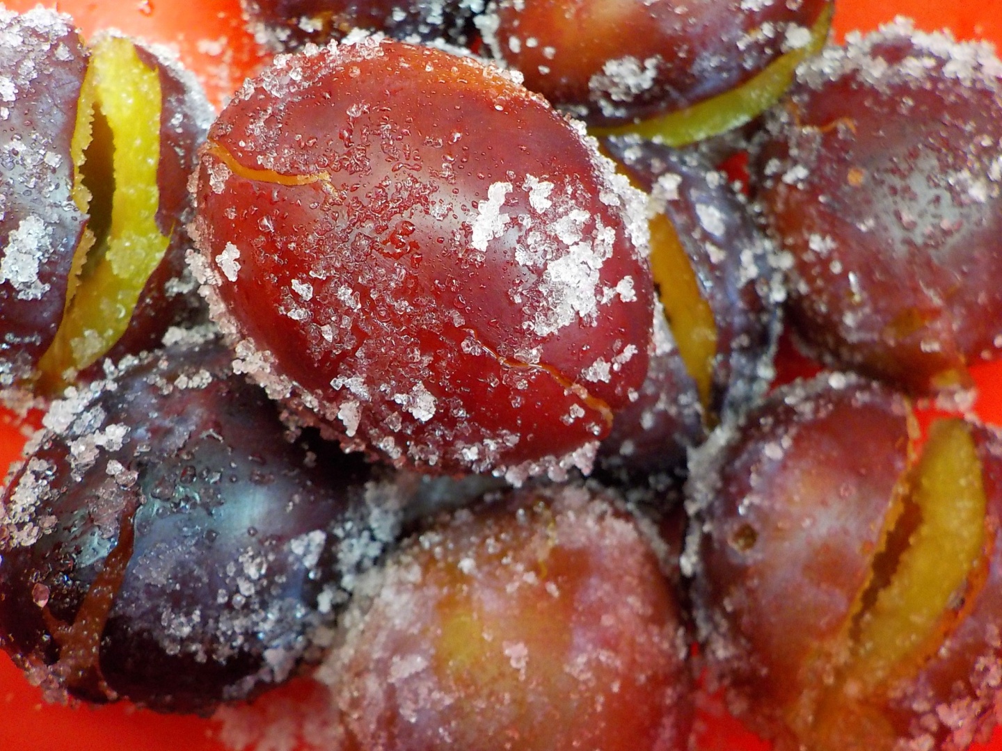 Galuste cu prune. Reteta clasica de gomboti cu prune