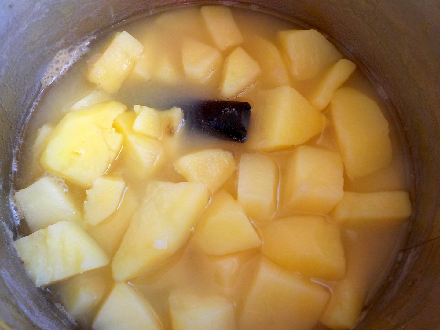 Galuste cu prune. Reteta clasica de gomboti cu prune