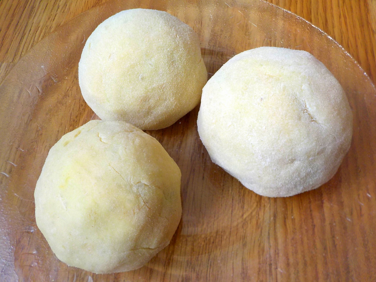 Galuste cu prune. Reteta clasica de gomboti cu prune