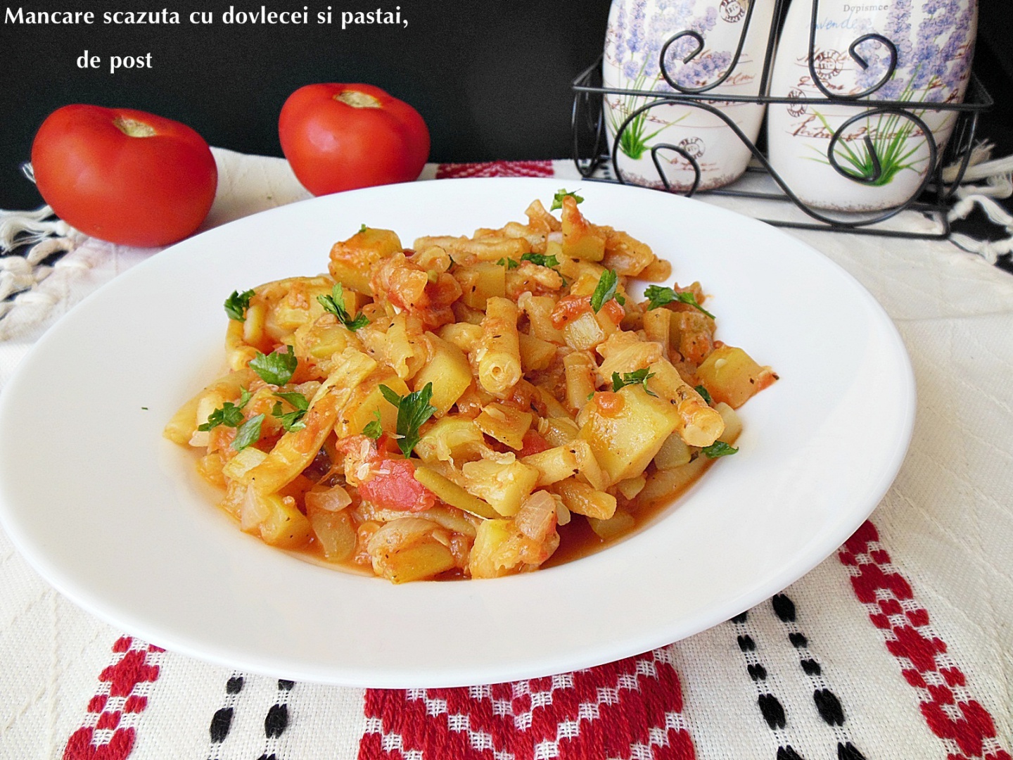 Mancare scazuta cu dovlecei si pastai, de post